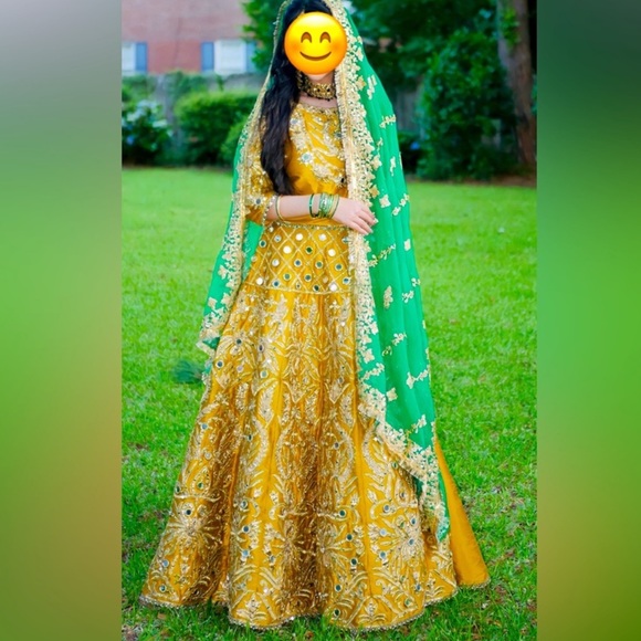 Mehndi Mayoun lehenga choli - Picture 2 of 3